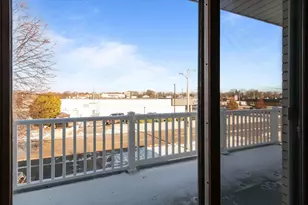 701 E Longview Dr, Appleton, WI 54911 - Photo 16