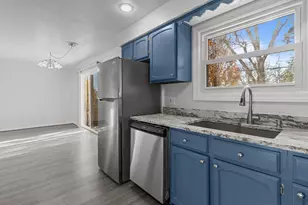 701 E Longview Dr, Appleton, WI 54911 - Photo 10