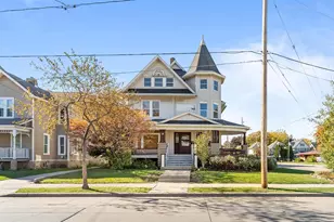 691 Franklin St, Oshkosh, WI 54901 - Photo 2