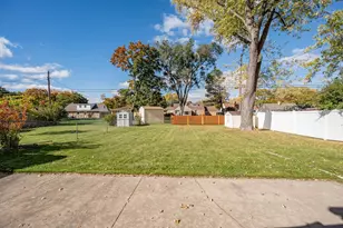 1128 Marquette Ave, Green Bay, WI 54304 - Photo 10