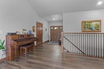 810 Whisper Falls Lane, Menasha, WI 54952 - Photo 6