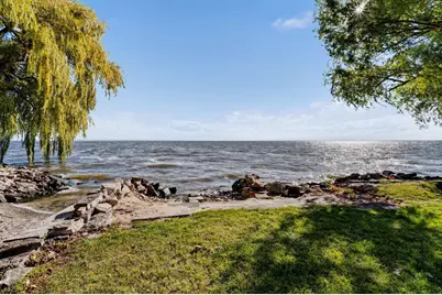 316 Shorelane Street, Oshkosh, WI 54901 - Photo 2