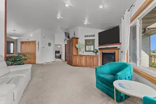 2374 Shore Preserve Dr, Oshkosh, WI 54904 - Photo 4