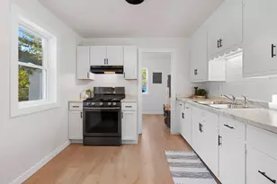 1338 Berner St, Green Bay, WI 54302 - Photo 8