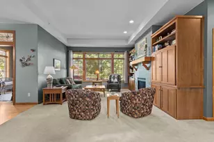 924 E Pondview Ct, Appleton, WI 54913 - Photo 12