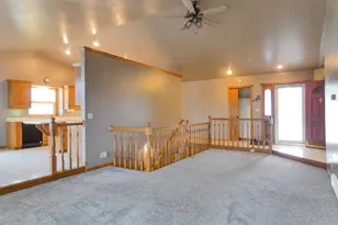 702 Carol Ln, Pulaski, WI 54162 - Photo 4
