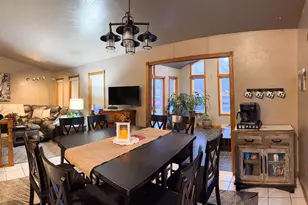 702 Carol Ln, Pulaski, WI 54162 - Photo 6