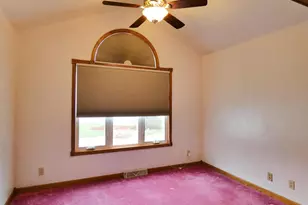 702 Carol Ln, Pulaski, WI 54162 - Photo 18
