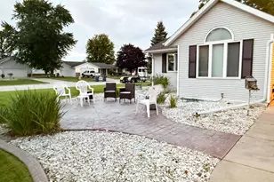 702 Carol Ln, Pulaski, WI 54162 - Photo 24