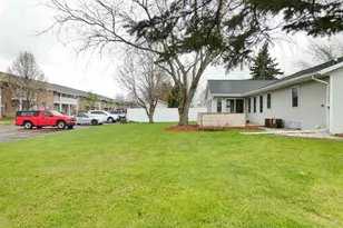 702 Carol Ln, Pulaski, WI 54162 - Photo 44
