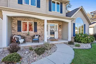 1000 Rolling Green Dr, Green Bay, WI 54313 - Photo 4