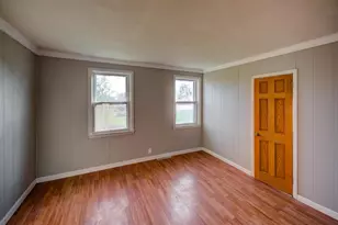 609 W 4th Ave, Oshkosh, WI 54902 - Photo 6