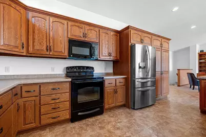 3341 Mockingbird Way, Oshkosh, WI 54904 - Photo 18