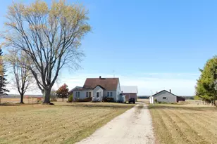 N8621 Wolf River Dr, Algoma, WI 54201 - Photo 2