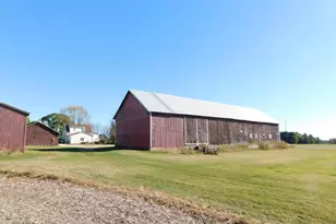 N8621 Wolf River Dr, Algoma, WI 54201 - Photo 32