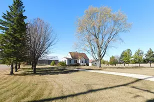 N8621 Wolf River Dr, Algoma, WI 54201 - Photo 20