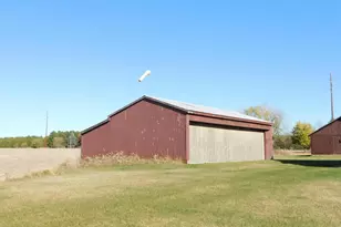 N8621 Wolf River Dr, Algoma, WI 54201 - Photo 16