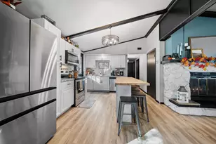 2255 Winwood Dr, Appleton, WI 54915 - Photo 10