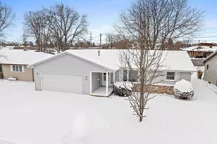 2405 N Erb St, Appleton, WI 54911 - Photo 56