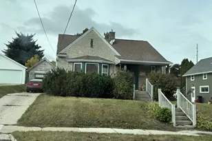 1214 S 18th St, Manitowoc, WI 54220 - Photo 1