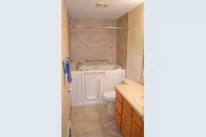 2456 Blake Court, Oshkosh, WI 54904 - Photo 10