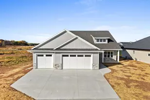 1405 Crossroads Dr, De Pere, WI 54115 - Photo 2