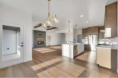 713 Royal St Pats Drive, Wrightstown, WI 54180 - Photo 10