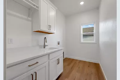 713 Royal St Pats Drive, Wrightstown, WI 54180 - Photo 16