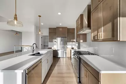 713 Royal St Pats Drive, Wrightstown, WI 54180 - Photo 8