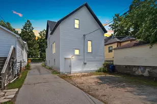 416 S Van Buren St, Green Bay, WI 54301 - Photo 2