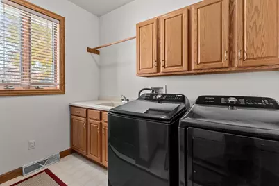 337 Forest View Road, Oshkosh, WI 54904 - Photo 24