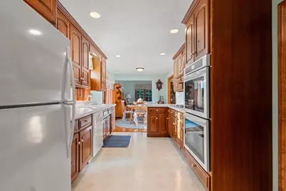 407 Woodfield Drive, Green Bay, WI 54313 - Photo 18