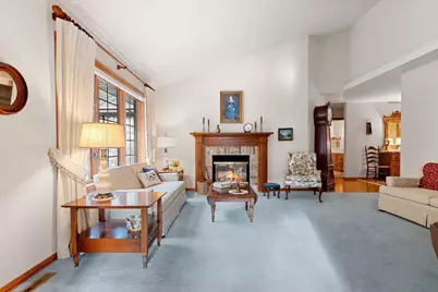 407 Woodfield Drive, Green Bay, WI 54313 - Photo 8