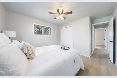 140 W Cecil Street, Neenah, WI 54956 - Photo 16