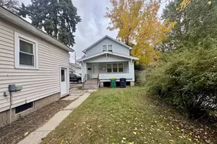 1015 E Walnut St, Green Bay, WI 54301 - Photo 4