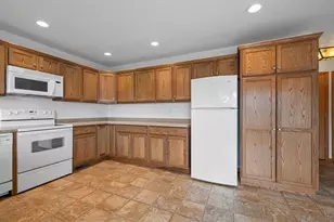 33 N Ashland Ave, Sturgeon Bay, WI 54235 - Photo 6