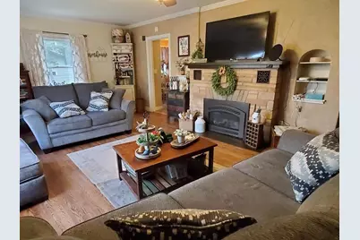 157 N Clinton Avenue, Clintonville, WI 54929 - Photo 8
