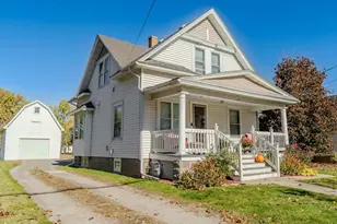 326 W 19th Ave, Oshkosh, WI 54902 - Photo 4