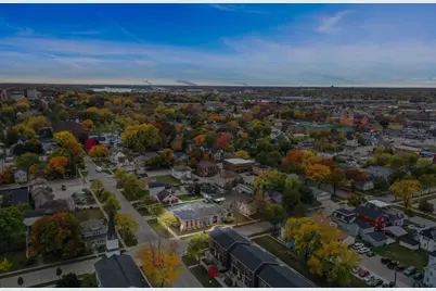 828 Cherry Street, Green Bay, WI 54301 - Photo 2