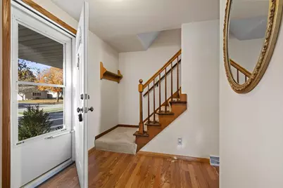 808 Voelker Street, De Pere, WI 54115 - Photo 4