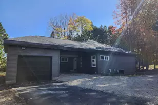 245 Summit St, Iola, WI 54945 - Photo 2