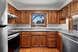 1217 Morris Ave, Green Bay, WI 54304 - Photo 8