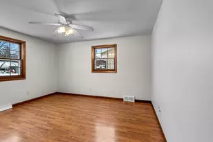 1217 Morris Ave, Green Bay, WI 54304 - Photo 16