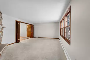 1217 Morris Ave, Green Bay, WI 54304 - Photo 6