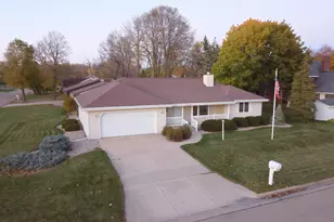 600 Karen Dr, Menasha, WI 54952 - Photo 26