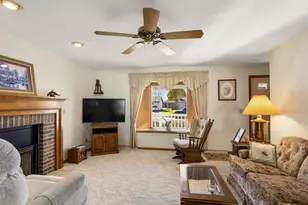 600 Karen Dr, Menasha, WI 54952 - Photo 2