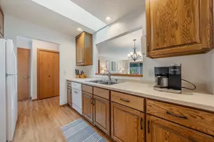 38 Spencer Village Ct, Appleton, WI 54914 - Photo 8