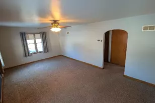 219 Cleveland St, Brillion, WI 54110 - Photo 6