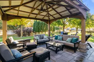 1318 Partridge Ct, Oshkosh, WI 54904 - Photo 2