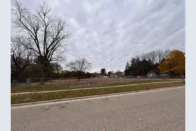 327 S Waupaca Street, Wautoma, WI 54982 - Photo 2